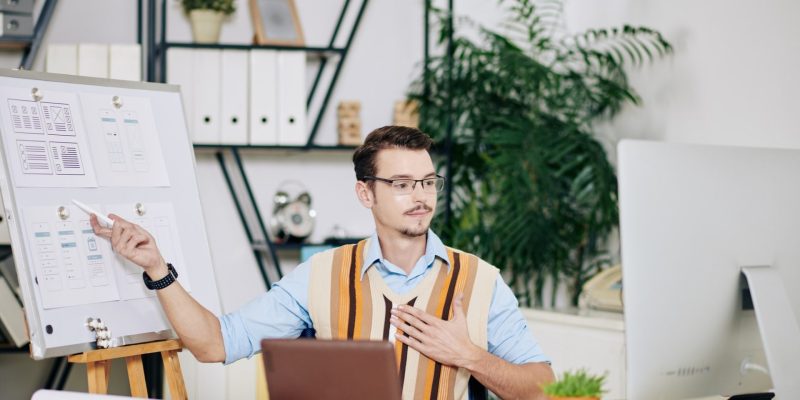 ui designer having online meeting